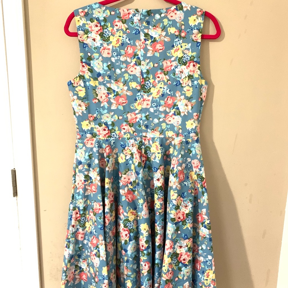 New Dress - Picture 2 of 4